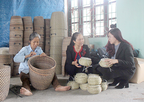 Hội LHPN Quan Sơn: Thành lập 13 câu lạc bộ phụ nữ giảm nghèo