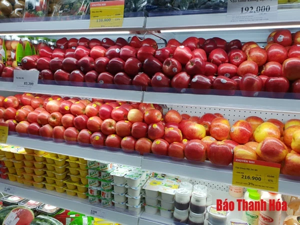 Dán tem, nhãn rau, củ, quả - người tiêu dùng vẫn chưa “mua” được sự yên tâm