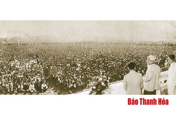 Đường xuân tươi sáng vẫy gọi tiến lên