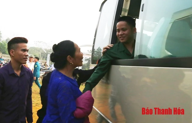 Những hình ảnh ấn tượng trong ngày hội tòng quân tại Thanh Hóa