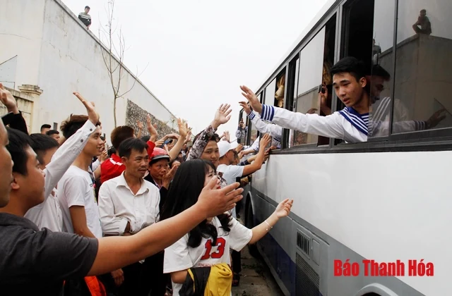 Những hình ảnh ấn tượng trong ngày hội tòng quân tại Thanh Hóa