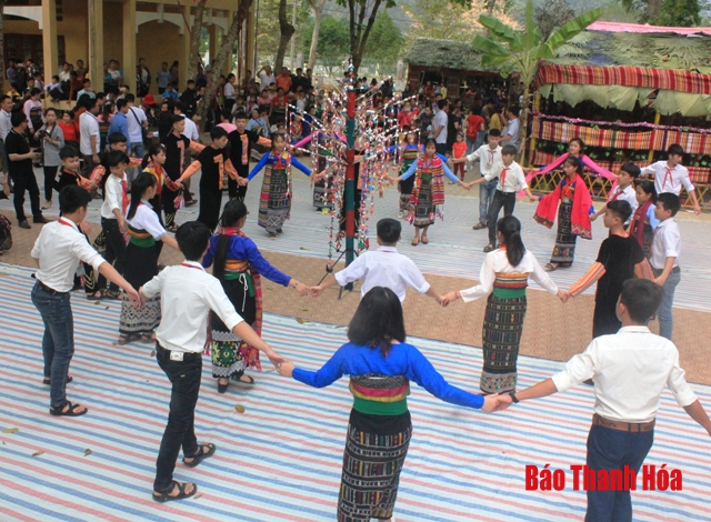 Công bố và trải nghiệm tour du lịch Quan Sơn (tỉnh Thanh Hóa) - Viêng Xay (tỉnh Hủa Phăn, Lào)