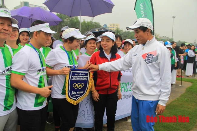 Thanh Hóa: Hơn 7.000 người tham gia Ngày chạy Olympic vì sức khỏe toàn dân
