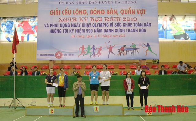 Huyện Hà Trung tổ chức giải cầu lông, bóng bàn, quần vợt mùa xuân và ngày chạy Olympic vì sức khỏe toàn dân năm 2019