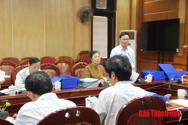 Bỏ phiếu xét, công nhận xã đạt chuẩn nông thôn mới cho 12 xã