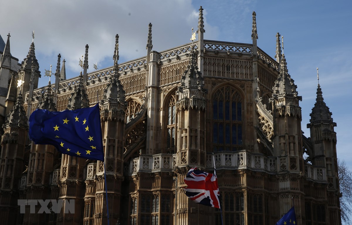 Hơn một triệu người Anh ký kiến nghị yêu cầu bãi bỏ Brexit