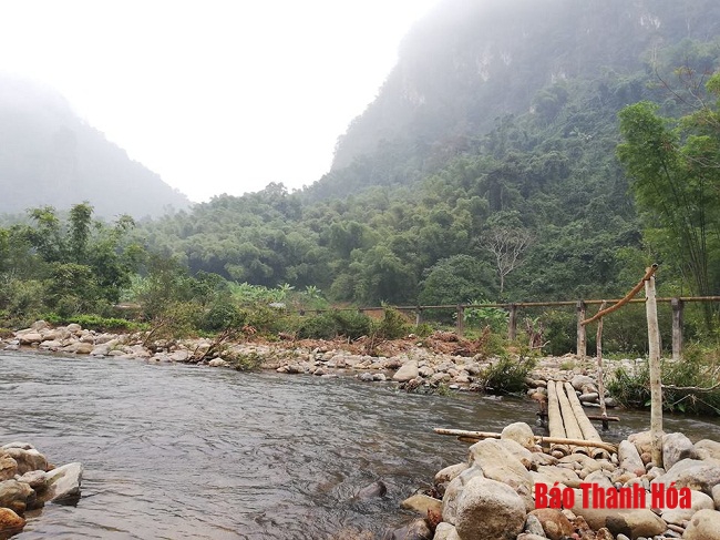 Ngược miền biên viễn Quan Sơn: Có một núi Lá Hoa “sơn kỳ thủy tú”