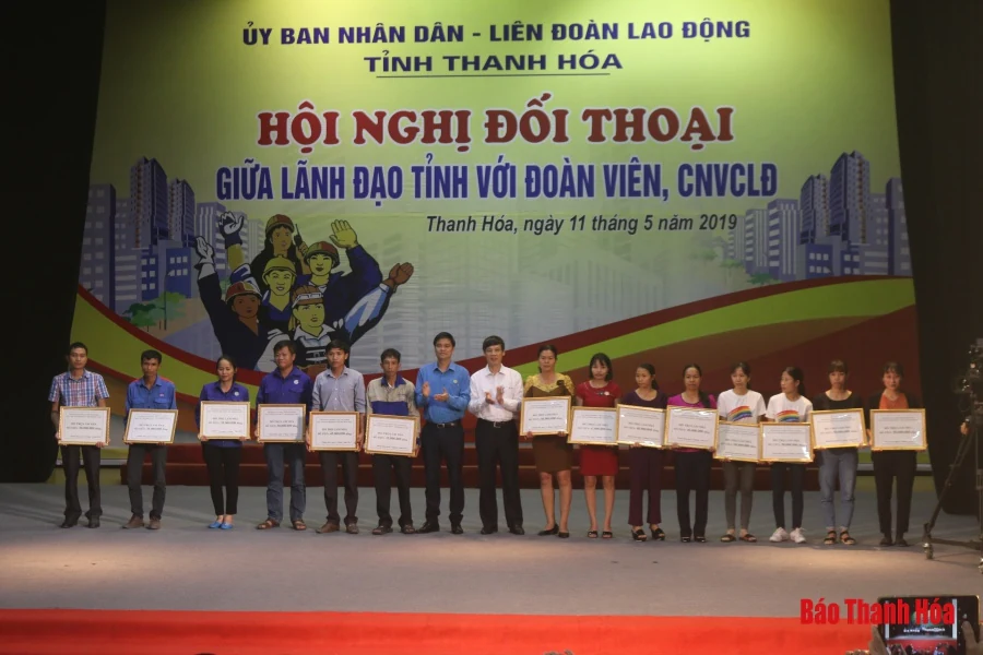 Đối thoại giữa lãnh đạo tỉnh với đoàn viên, công nhân, viên chức, lao động