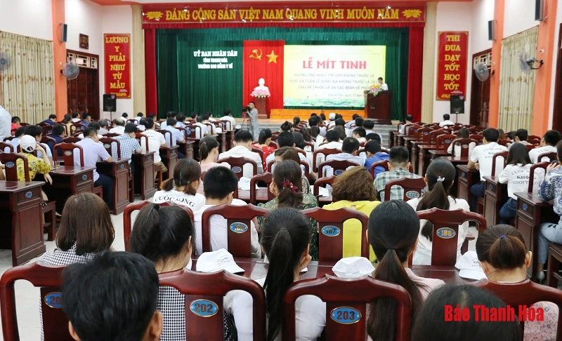 Mít tinh hưởng ứng ngày Thế giới không thuốc lá và Tuần lễ quốc gia không khói thuốc