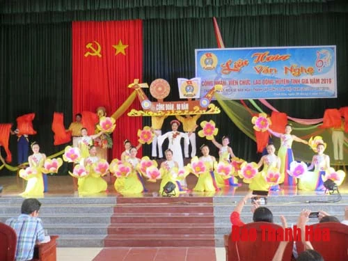 73 tiết mục văn nghệ tại Liên hoan công nhân, viên chức, lao động huyện Tĩnh Gia năm 2019