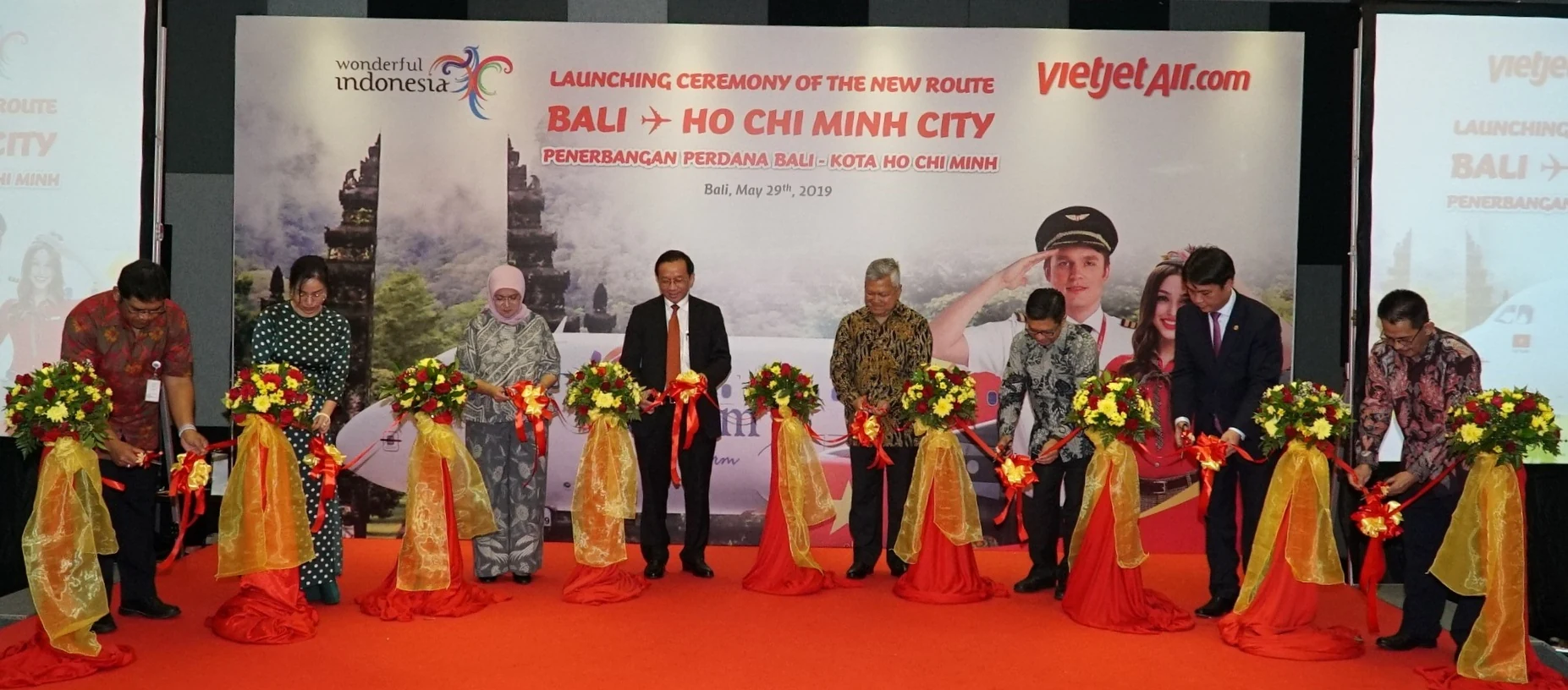 Các đại sứ và Tổng lãnh sự các nước ASEAN tại Việt Nam bay cùng Vietjet trên chuyến bay đầu tiên đến Bali