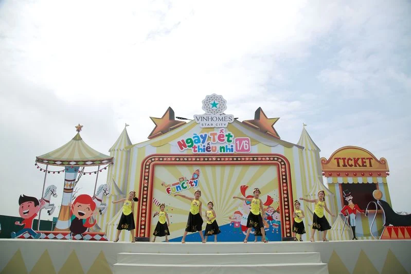 Điểm danh các hoạt đồng chào hè rực rỡ tại Vinhomes Star City