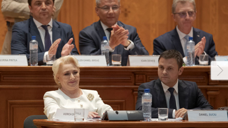 Romania: Chính phủ vượt qua bỏ phiếu bất tín nhiệm