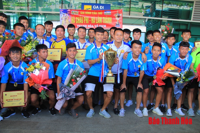 Vinh danh, trao thưởng cho đội U17 Thanh Hóa - Nhà vô địch giải bóng đá U17 quốc gia 2019