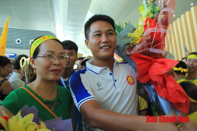 Vinh danh, trao thưởng cho đội U17 Thanh Hóa - Nhà vô địch giải bóng đá U17 quốc gia 2019