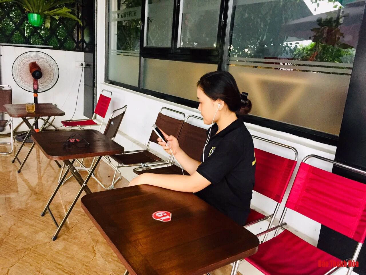 Nguy cơ mất an toàn khi sử dụng các loại tai nghe giá rẻ
