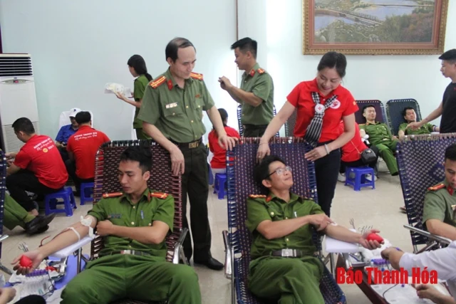 Tiếp nhận 2.278 đơn vị máu tại ngày hội “Giọt hồng xứ Thanh”