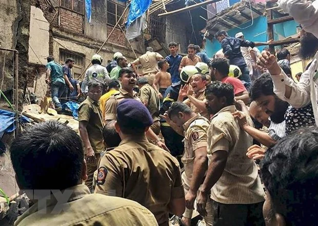 Ấn Độ: Sập nhà tại Mumbai làm ít nhất 50 người bị mắc kẹt