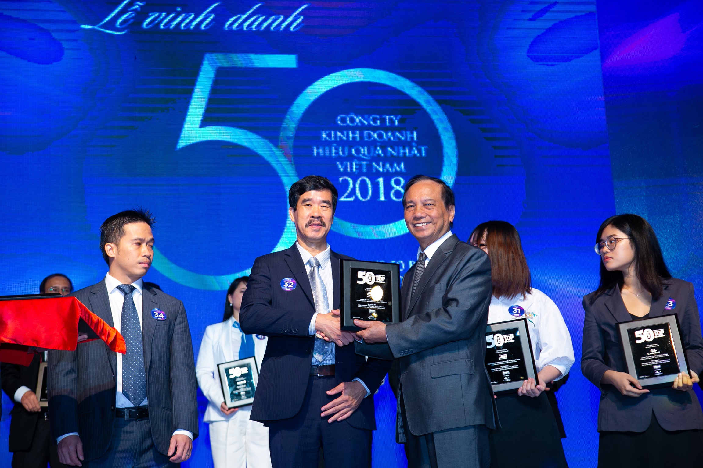 Vinamilk là đại diện duy nhất của Việt Nam trong TOP 50 ASIA300 – Bảng xếp hạng các doanh nghiệp quyền lực nhất Châu Á