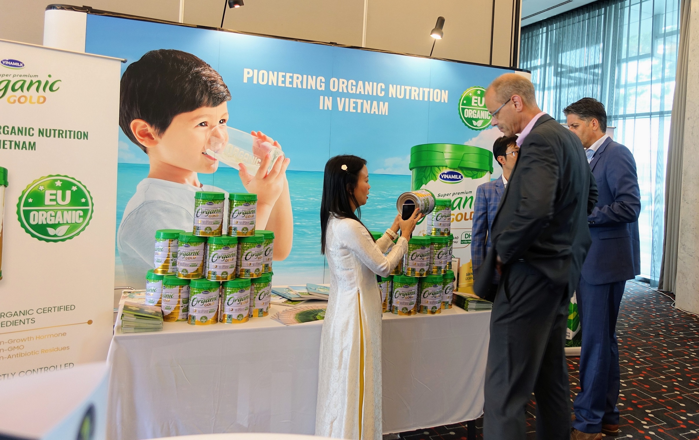 Vinamilk là đại diện duy nhất của Việt Nam trong TOP 50 ASIA300 – Bảng xếp hạng các doanh nghiệp quyền lực nhất Châu Á