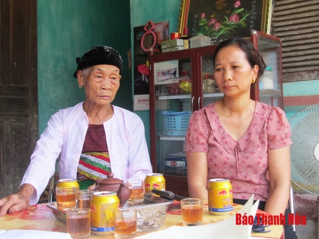 Mẹ vẫn đợi... anh về