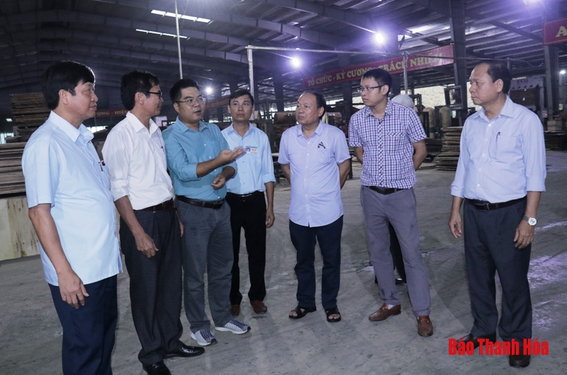 Thẩm định, công nhận đạt chuẩn nông thôn mới cho 2 xã của huyện Thường Xuân
