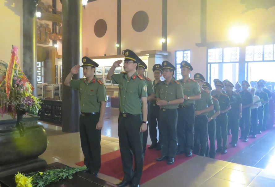 Tuổi trẻ Thanh Hoá nhớ lời Di chúc, theo chân Bác