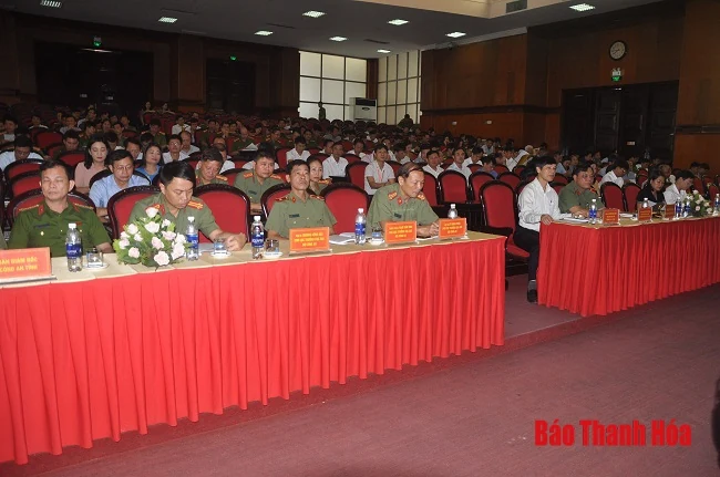 Tiếp tục đẩy mạnh phong trào toàn dân bảo vệ an ninh Tổ quốc trong cơ quan, doanh nghiệp, nhà trường