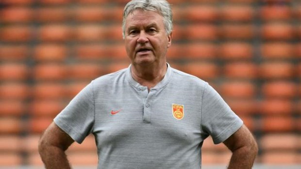 HLV Guus Hiddink bị sa thải sau trận thua đội tuyển U22 Việt Nam