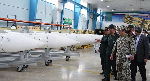 Iran tuyên bố sản xuất hệ thống phòng không laser
