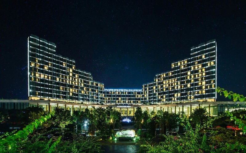 Khám phá khung cảnh lãng mạn nơi Bảo lần đầu “thả thính” Khuê trong Hoa hồng trên ngực trái