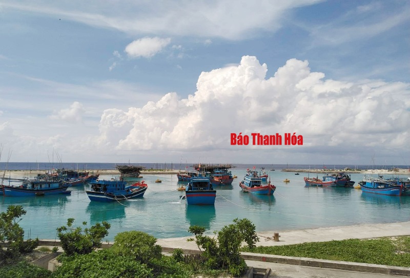 Trường Sa thương nhớ muôn trùng