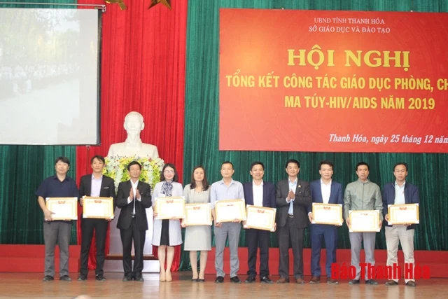 Ngành giáo dục tăng cường phòng, chống ma tuý, HIV/AIDS