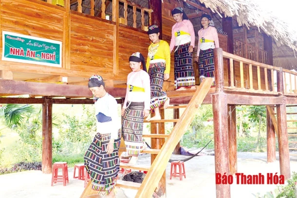 Bảo tồn và phát huy giá trị đặc sắc trang phục dân tộc thiểu số