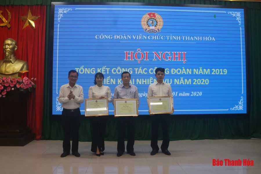 Đẩy mạnh các phong trào thi đua trong cán bộ, công chức, viên chức và đoàn viên công đoàn
