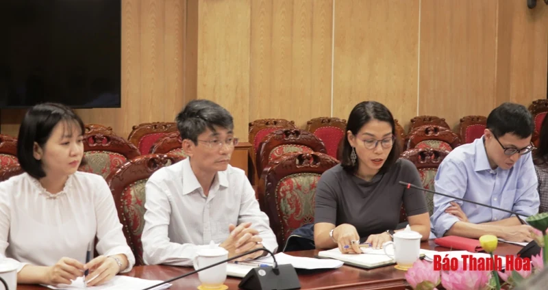 Chủ tịch UBND tỉnh Nguyễn Đình Xứng làm việc với Đoàn công tác của Ngân hàng thế giới