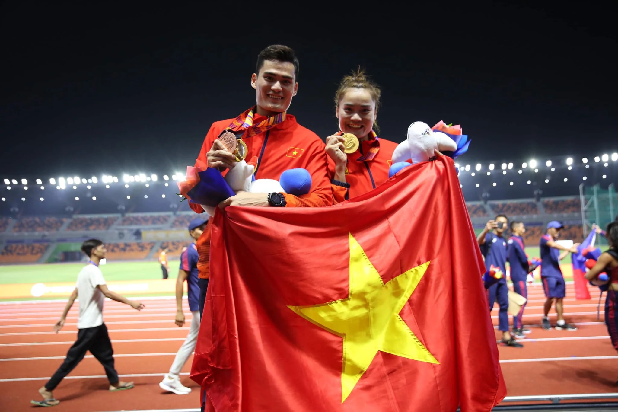 Trao thưởng cho các VĐV, HLV giành huy chương tại SEA Games 30 và các giải đấu quốc tế năm 2019