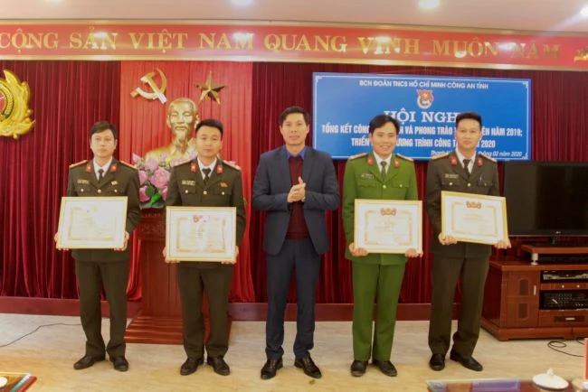 Tuổi trẻ Công an Thanh Hóa tự hào tiến bước dưới cờ Đảng
