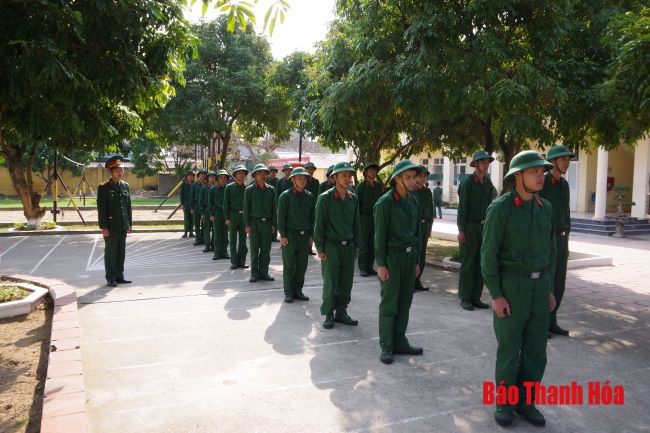 Những ngày đầu trong quân ngũ