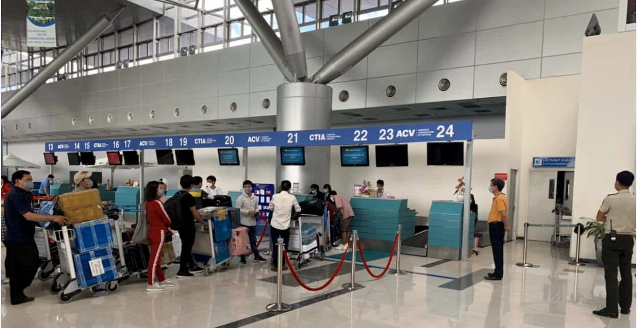 Vận chuyển miễn phí gần 600 khách hết hạn cách ly về Hà Nội và Tp. Hồ Chí Minh