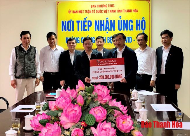 Các chi nhánh Agribank trên địa bàn tỉnh Thanh Hóa ủng hộ 400 triệu đồng phòng, chống dịch COVID-19