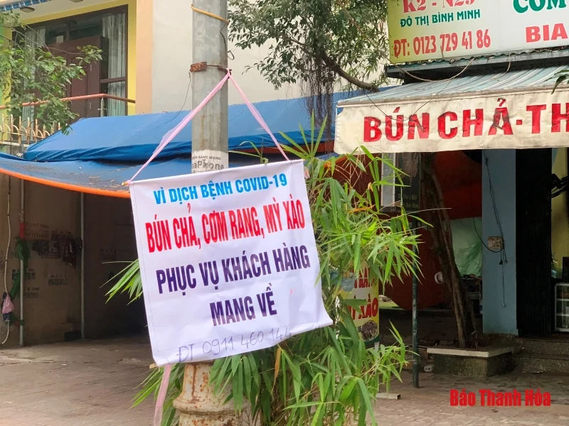 Nở rộ dịch vụ ship đồ ăn tận nhà trong mùa dịch COVID-19