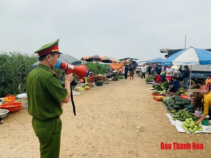 Thanh Hóa phát huy vai trò của tổ giám sát phòng chống dịch COVID-19 ở các thôn, bản, khu phố