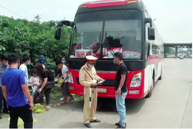 Tăng cường phòng, chống dịch COVID-19 trong hoạt động vận tải hành khách bằng xe ô tô