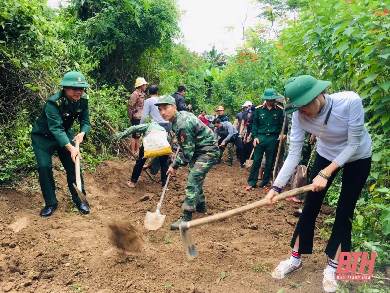 Người phụ nữ nặng tình với vùng cao biên giới xứ Thanh