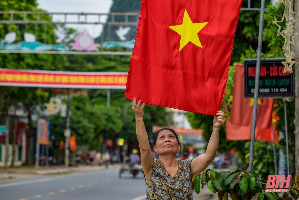 Cẩm Thủy rực rỡ cờ hoa trước ngày đại hội Đảng bộ huyện