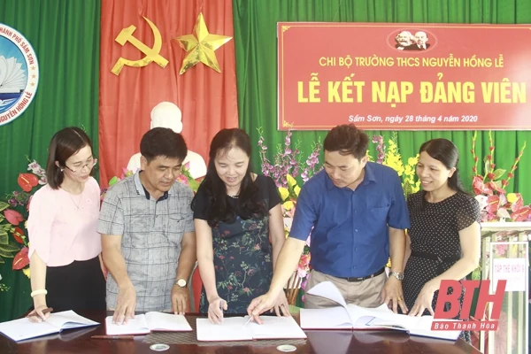 Học tập và làm theo Bác ở Trường THCS Nguyễn Hồng Lễ