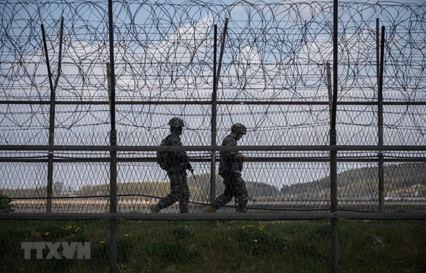 KCNA: Triều Tiên sẽ cắt các đường dây liên lạc với Hàn Quốc