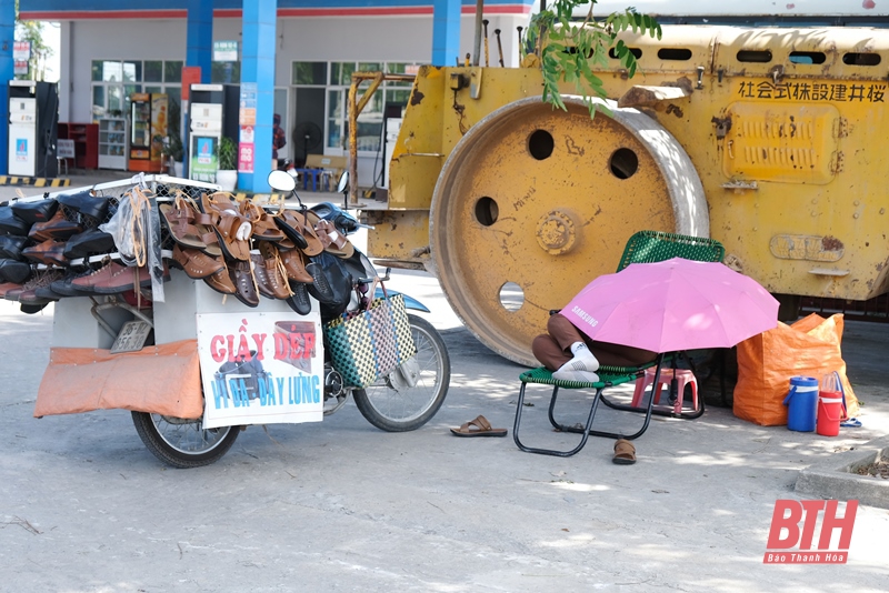 Muôn kiểu... tránh nắng