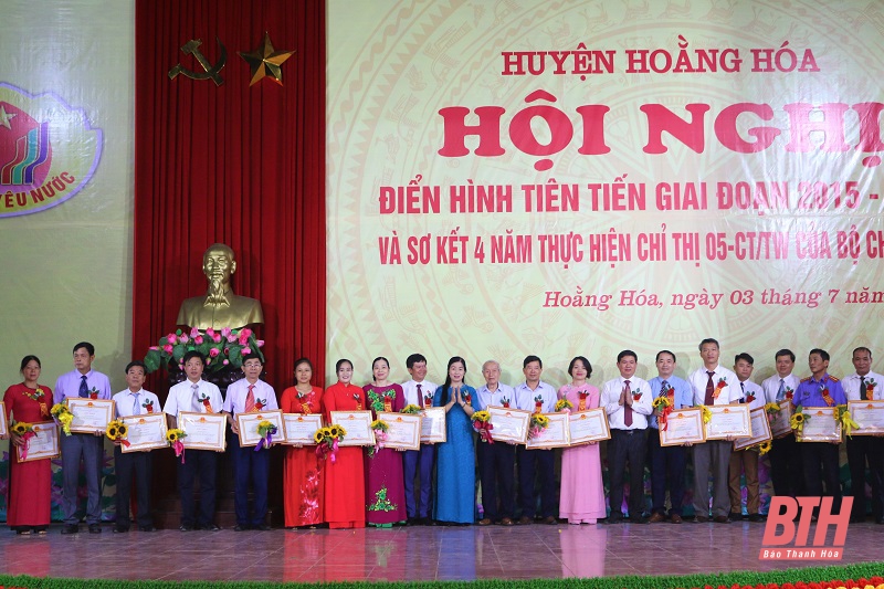 Huyện Hoằng Hóa biểu dương điển hình tiên tiến giai đoạn 2015-2020